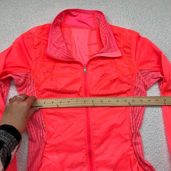 Lululemon Run: Wild Jacket size 4 - Picture 6 of 11
